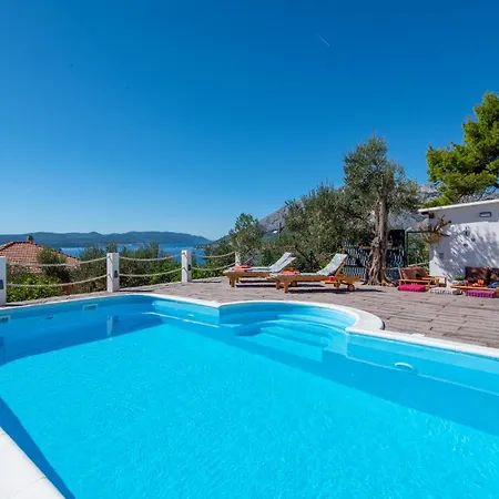 With Sea View I 度假居 奥瑞比克