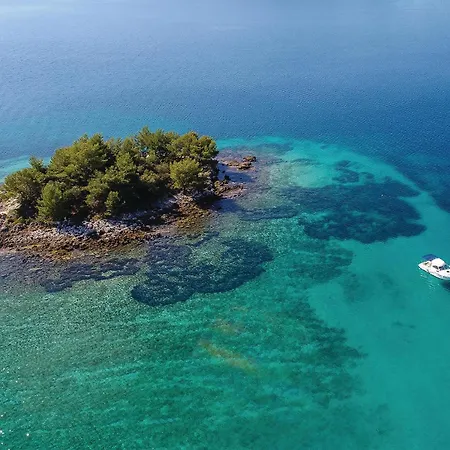 度假居 With Sea View I