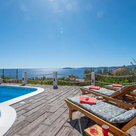 Gorgeous Home In Orebic With Wifi *